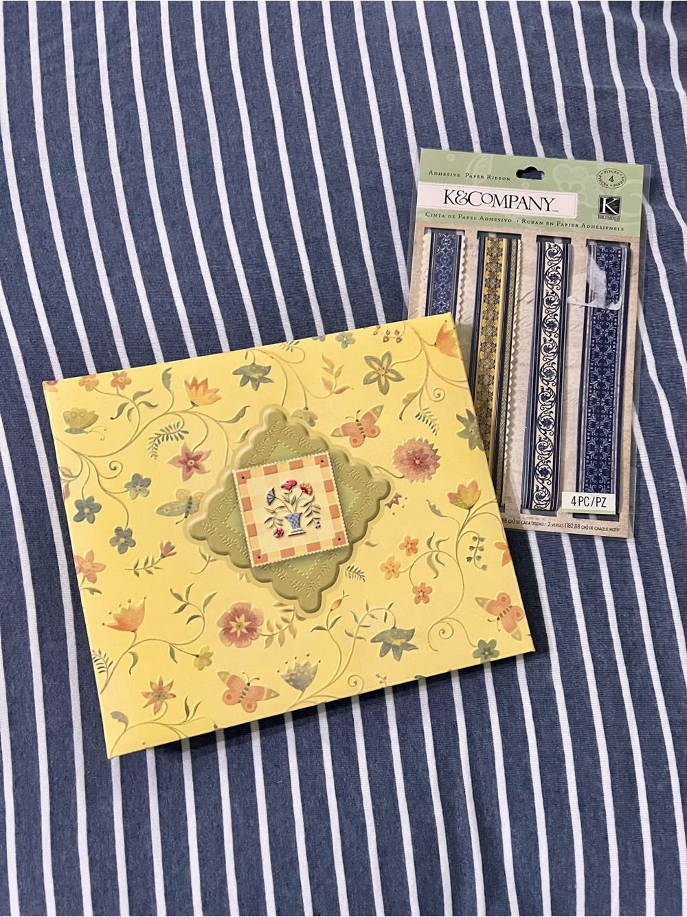 K&Company Yellow Butterfly & Flowers Springtime Mini Scrapbook 6” x 6” K&Co